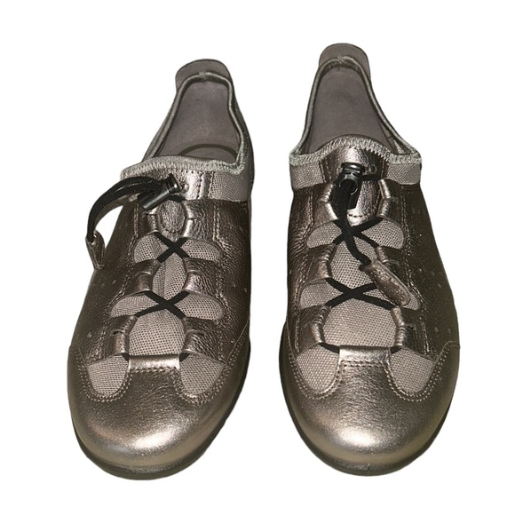 ECCO Bluma Metallic Bronze Toggle Comfort Low Top Sneakers Flats - 38 / 7 - 7.5 - Picture 7 of 16